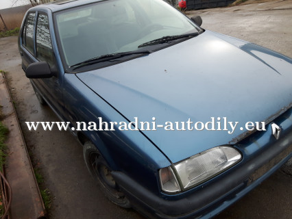 Renault 19 modrá na díly Brno / nahradni-autodily.eu