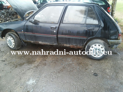 Peugeot 205 černá na díly Plzeň / nahradni-autodily.eu