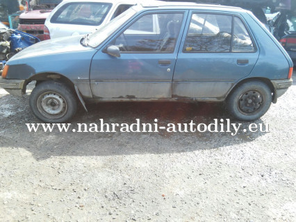 Peugeot 205 modrá na díly Plzeň