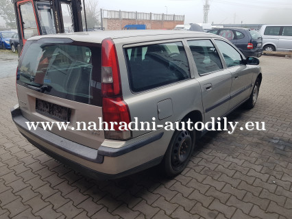 VOLVO V70 2.5 TDi  na náhradní díly Pardubice / nahradni-autodily.eu